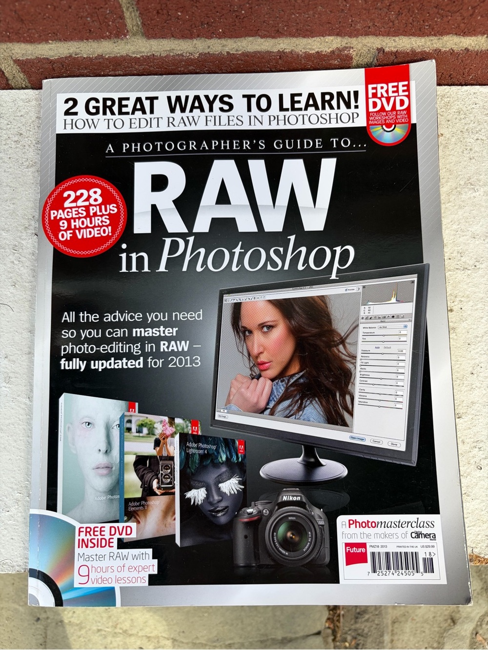 RAW IN PHOTOSHOP MAGAZINE 2013 WITH FREE DISC